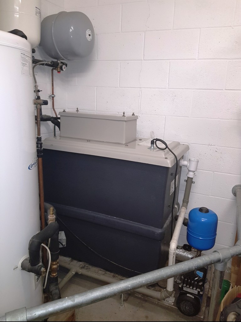 The current image has no alternative text. The file name is: clean-tank.jpg